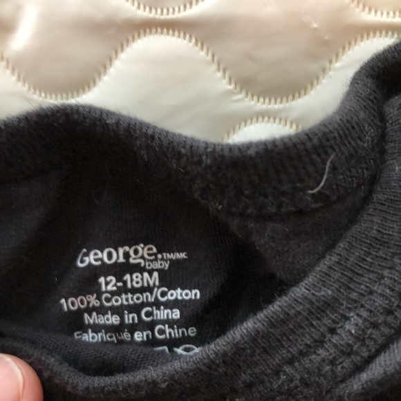 Long sleeve Halloween bundle - Picture 6 of 7